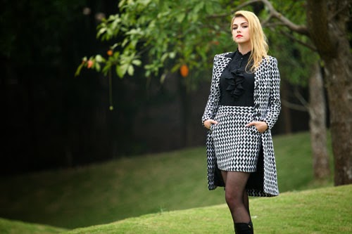 Người đẹp thanh lịch