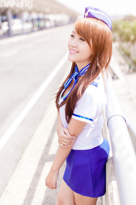 Nguyễn Thị Ánh Tuyết hóa thân thành nữ tiếp viên hàng không