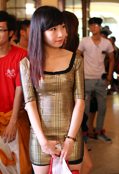 Nhiều hot girl thử thách cùng bước nhảy