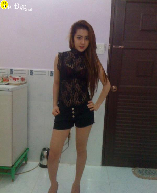 Nhìn khuôn mặt em này rất là phê