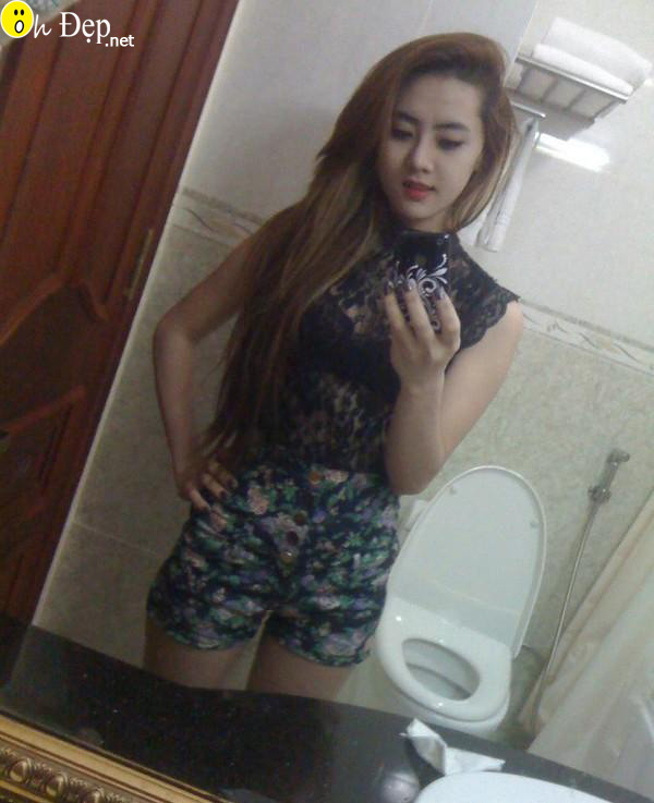 Nhìn khuôn mặt em này rất là phê