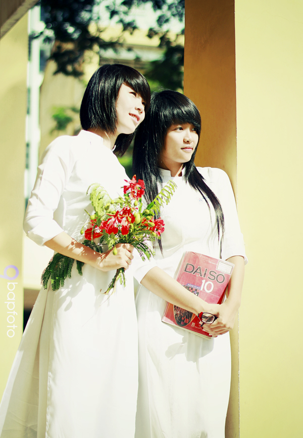 Những nụ cười trở lại