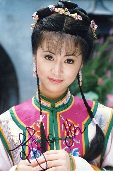 Những tạo hình cổ trang đẹp mỹ miều của Lâm Tâm Như