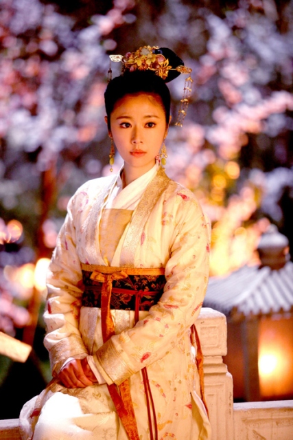 Những tạo hình cổ trang đẹp mỹ miều của Lâm Tâm Như