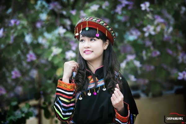 Teen Hà Nội với trang phục đồng bào