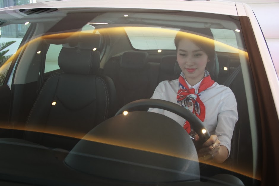 Vẻ đẹp trong sáng của hoa hậu Việt Nam 2012 - Đặng Thu Thảo