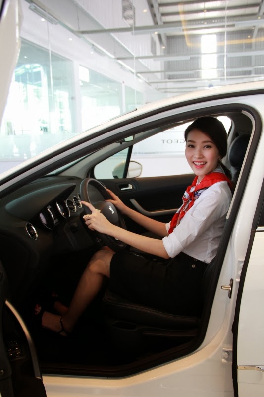 Vẻ đẹp trong sáng của hoa hậu Việt Nam 2012 - Đặng Thu Thảo