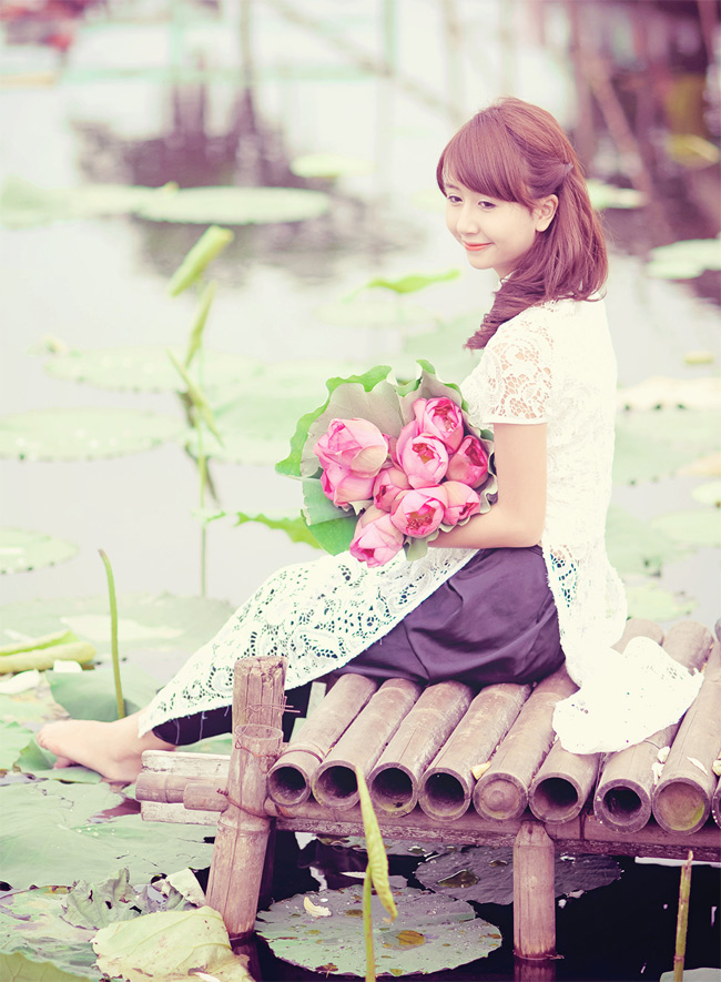 Vẻ đẹp trong veo của hot girl Hà thành