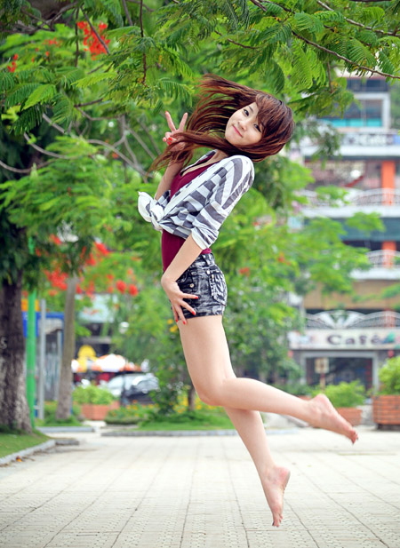 Xinh xắn , đáng yêu, hok đỏng đảnh