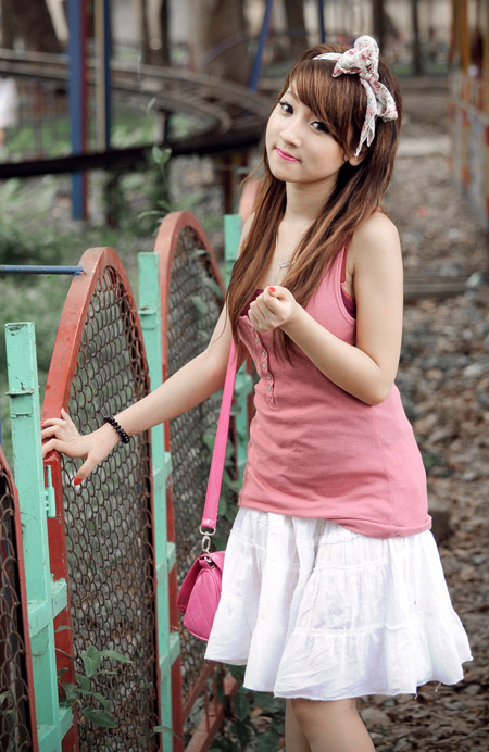 Xinh xắn , đáng yêu, hok đỏng đảnh