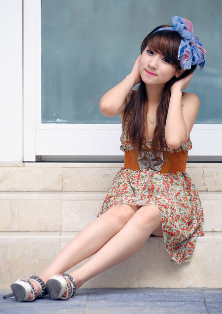 Xinh xắn , đáng yêu, hok đỏng đảnh